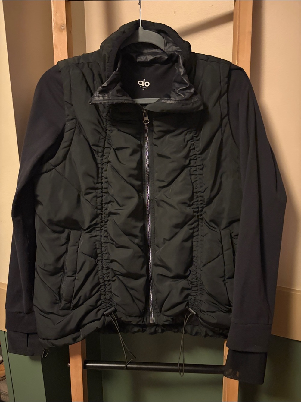 ALO Cool Breaker Jacket Size Medium